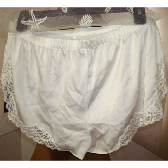 NWT New Designer Natori M Pajamas PJ's Shorts Lace Satin Silk Piece White Womens - Picture 4 of 5